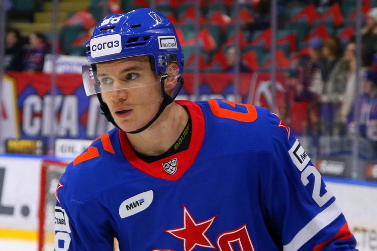    Максим Грошев получил вызов в основной состав «Тампы-Бэй» и в ближайшее время дебютирует в НХЛ.   
Фото: Maksim Konstantinov, globallookpress.com