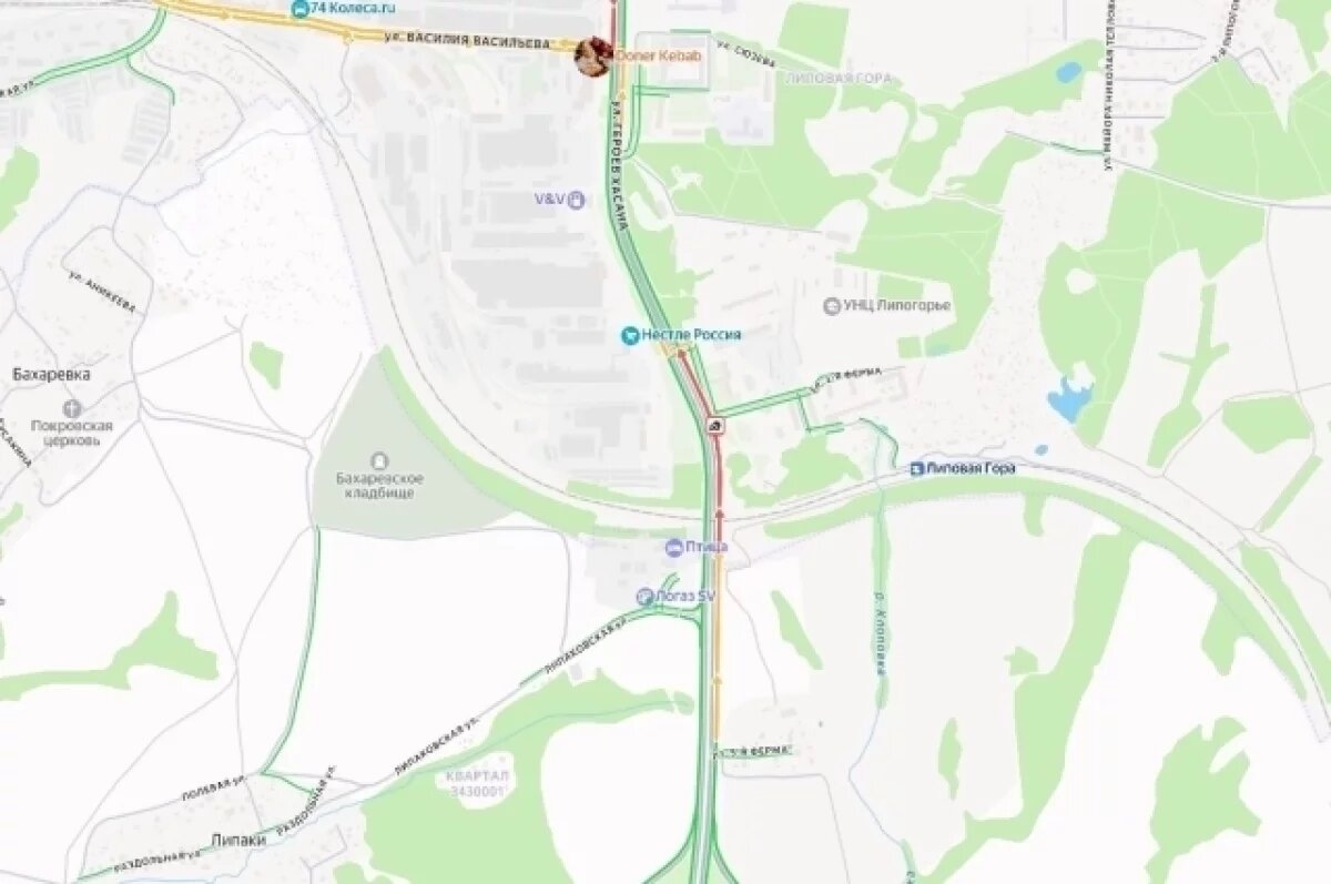    Жители Перми встали в пробке на Липовой горе из-за массового ДТП