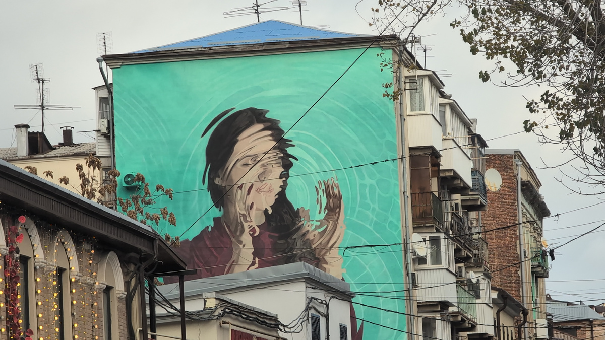 Граффити в Ростове-на-Дону. Здесь и далее фото автора