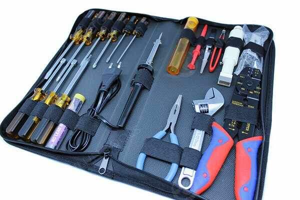 Вы когда-нибудь чувствовали себя беспомощным, глядя на сломанный прибор, зная, что поломка пустяковая, но не зная, с какой стороны подступиться? Секрет успешного ремонта часто не в «золотых руках», а в правильных инструментах. Сегодня я собрал для вас «золотую пятерку» инструментов, с которой вы сможете самостоятельно выполнить 90% мелких ремонтов дома. Это не просто список, а гид выживания для домашнего мастера.