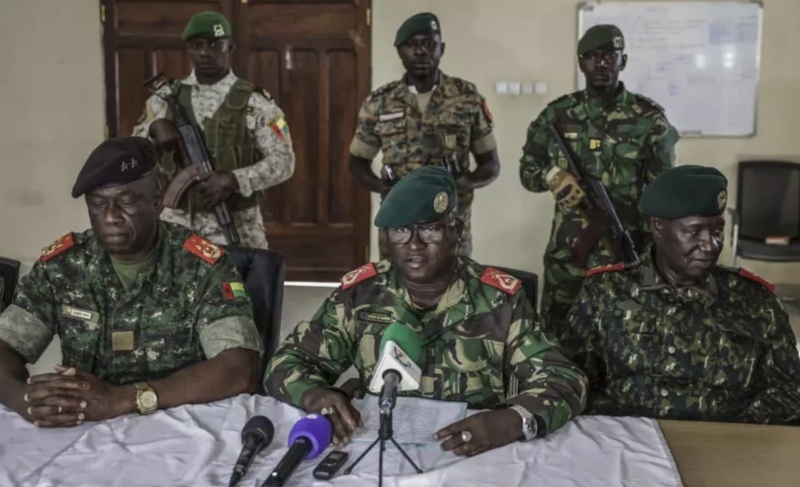    В Гвинее-Бисау военный переворот. Свергнут президент, привозивший Зеленскому предложения от Путина
