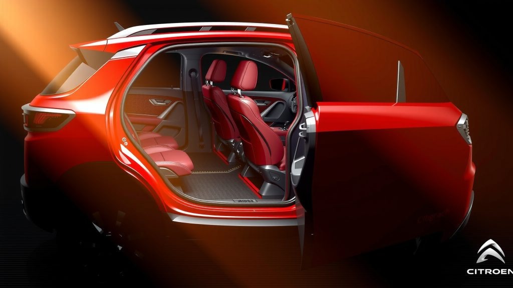    Как Citroen C5 Aircross 1.2 PureTech 2025 комфортный кроссовер вмещает семью и груз?