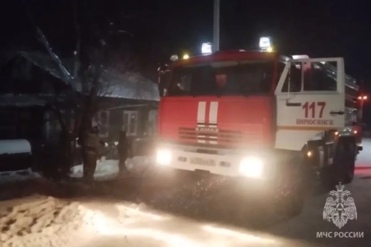    Под Иркутском погибли люди при пожаре в доме из-за печного отопления