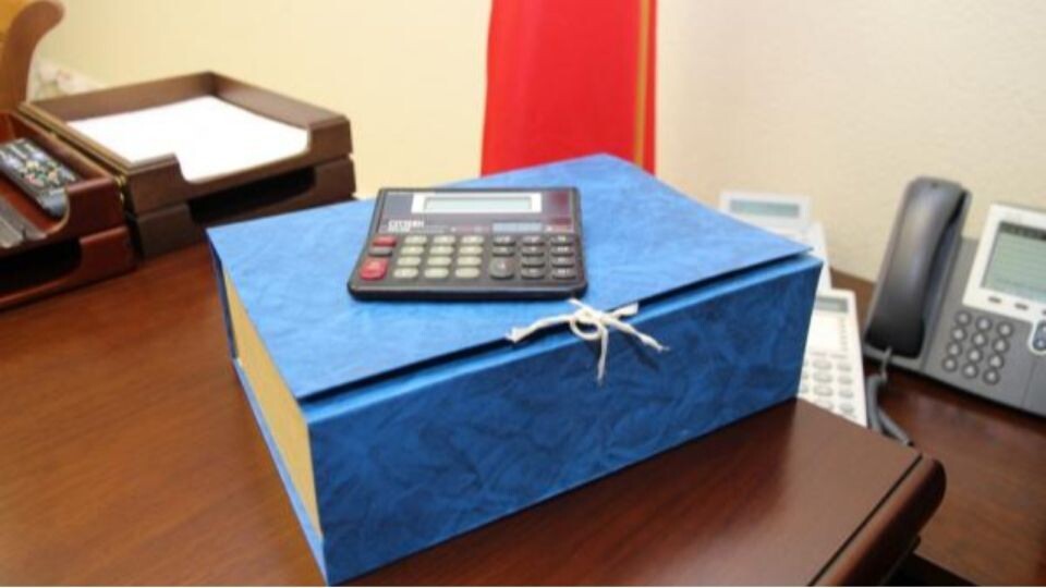    Придется ужаться: какие расходы бюджета сократят, а какие нарастят на Алтае. Источник: akzs.ru