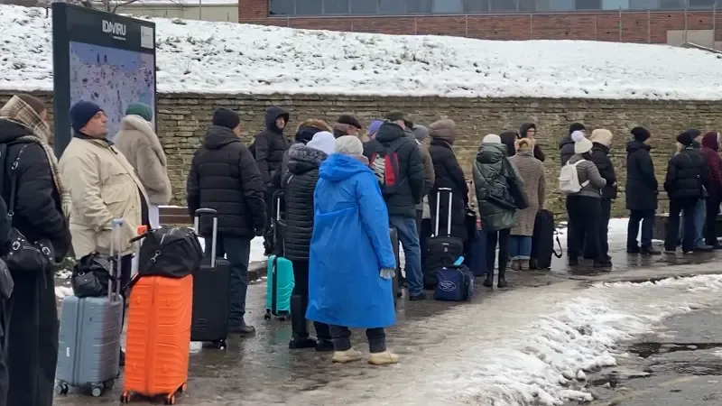 Эстония мечтает о разрыве, а ездит за продуктами в Россию. Фото: 
ERR