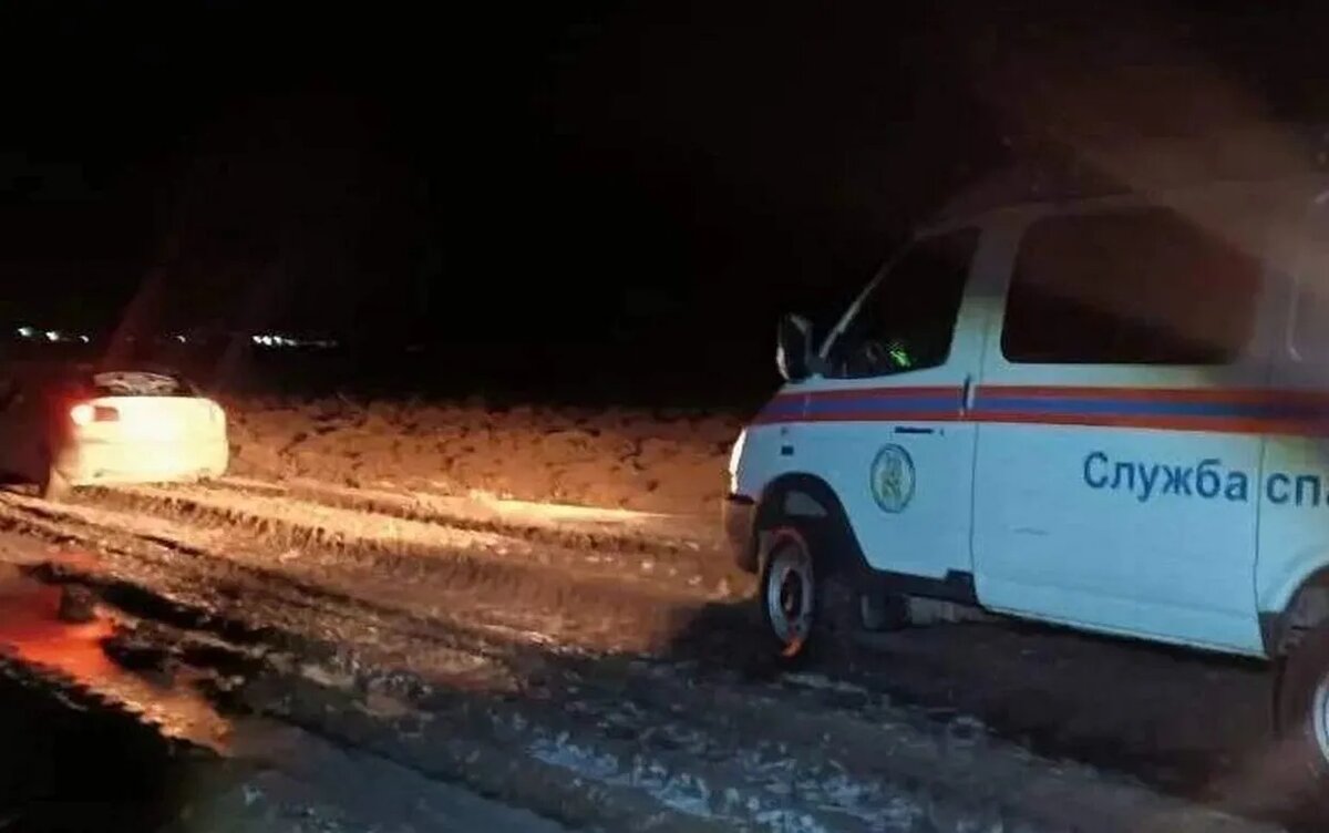   Застрявшую в поле на машине беременную женщину спасли в Удмуртии