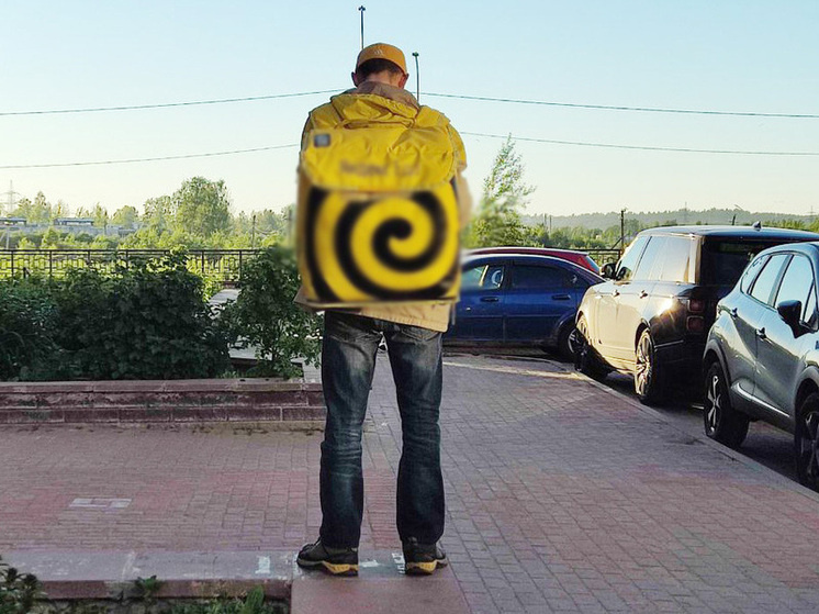     Отныне мигрантам нельзя работать таксистами и доставщиками. Фото: Архив «МК в Питере»