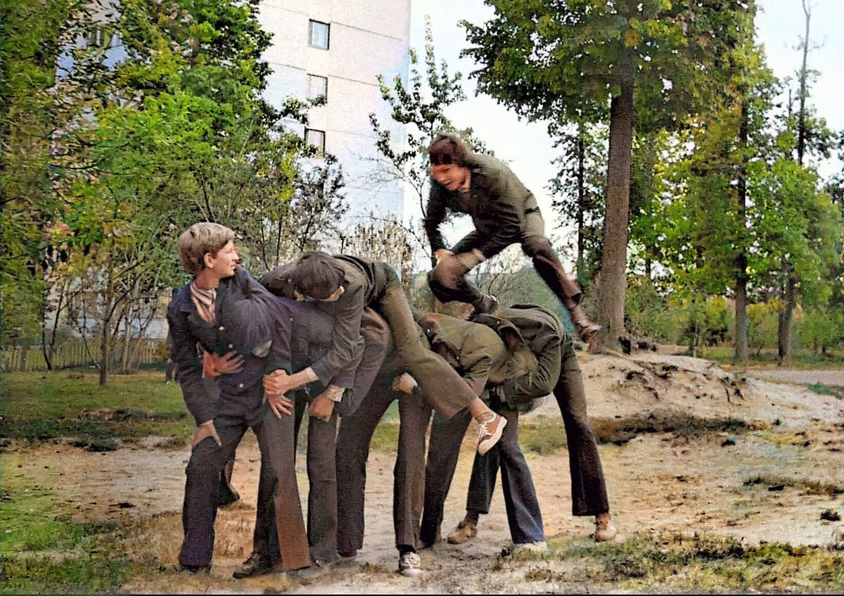 Какие популярные в советские годы дворовые игры приводили к синякам и разбитым кулакам?