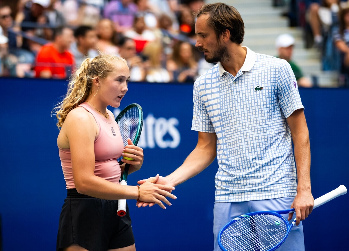     Мирра Андреева и Даниил Медведев / Фото: АТР