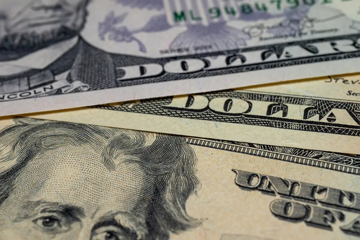    Наличные доллары США. © unsplash.com / Andrew D