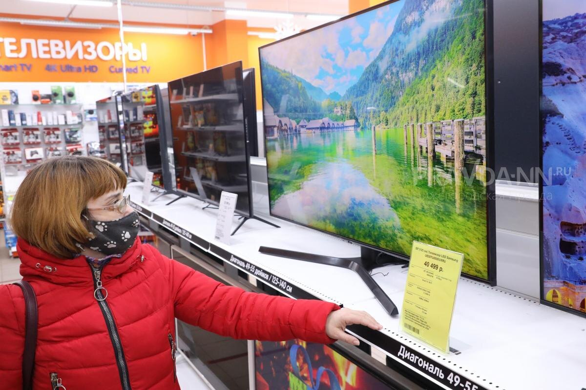    Женщины чаще предпочитают фильмы и сериалы, а мужчины - спортивные передачи и информационного-аналитические программы