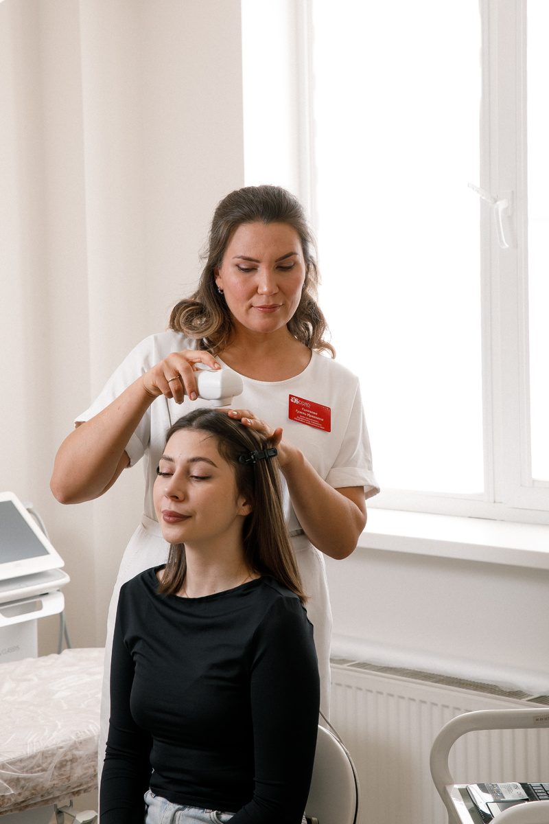 Почему выпадают волосы и что делать