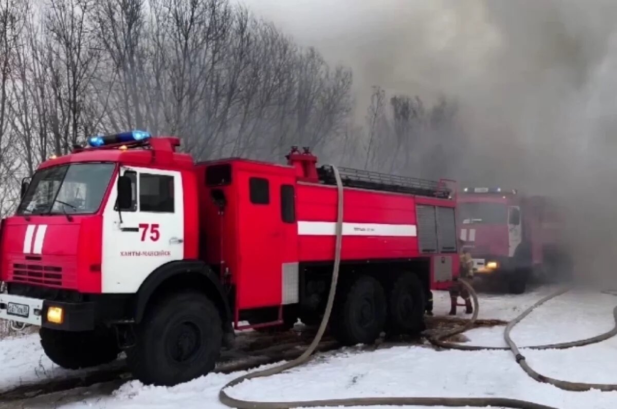    В Ханты-Мансийске горел двухэтажный дом в ДНТ «Черемхи-1»