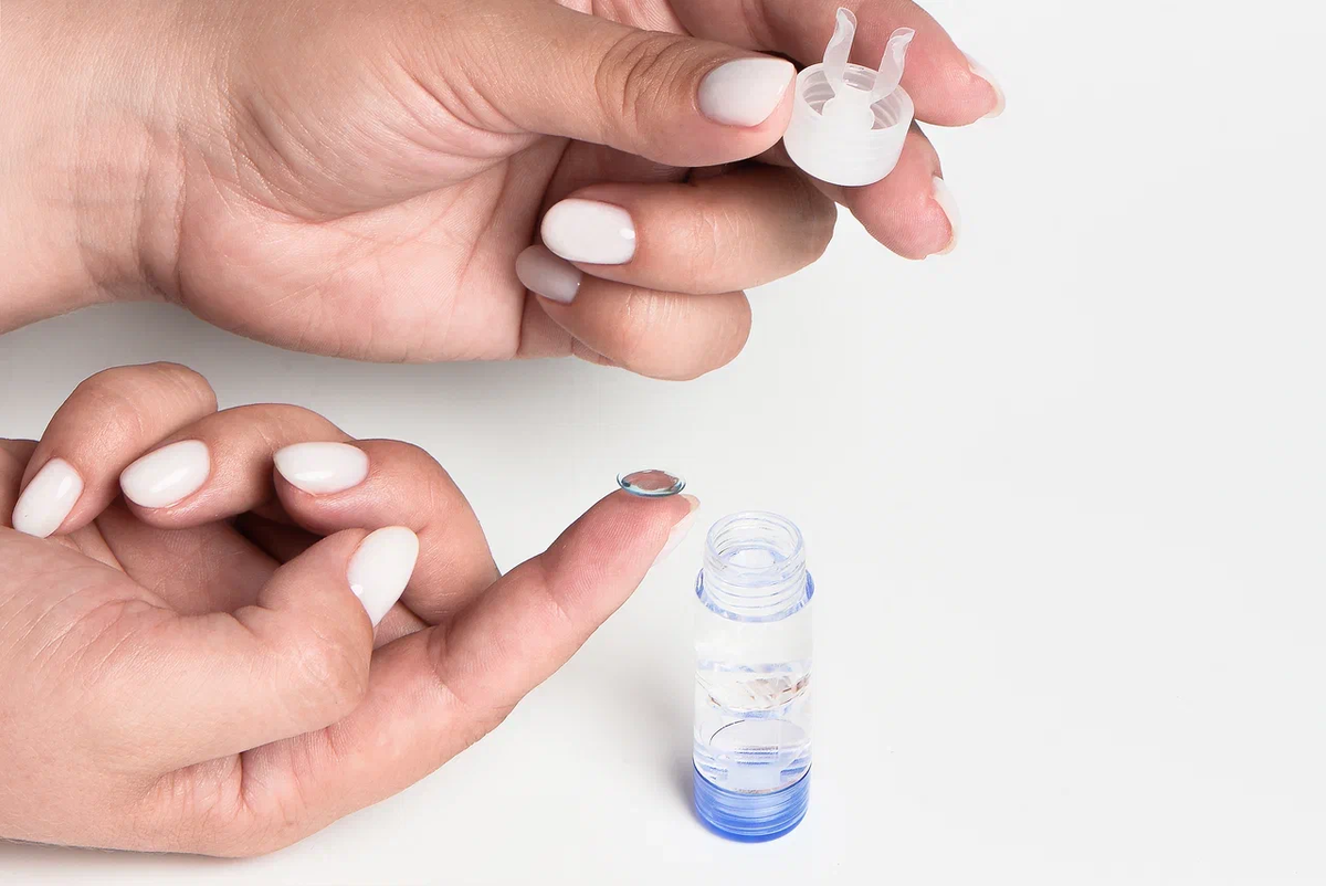 Контактные линзы.