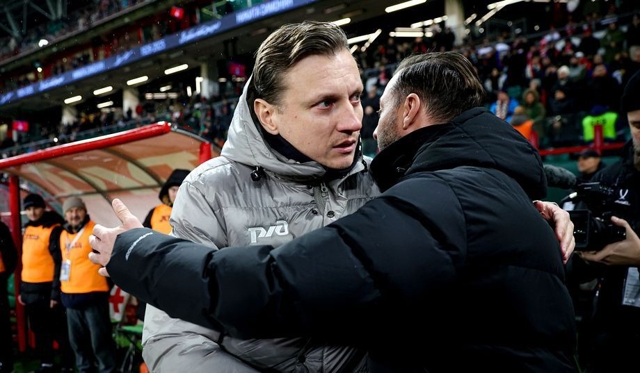 С первых минут стало ясно: Романов привез на «РЖД Арену» нестандартный план. В