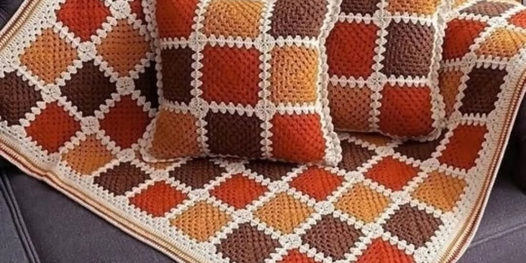Вязаный декор для уюта вашего дома: салфетки, вазочки, подушки