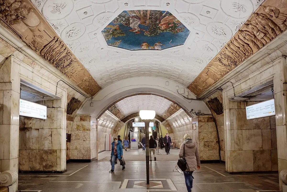 ,«Новокузнецкая»