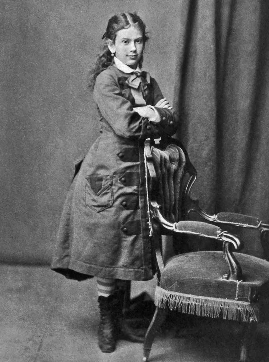 Татьяна Толстая в юности