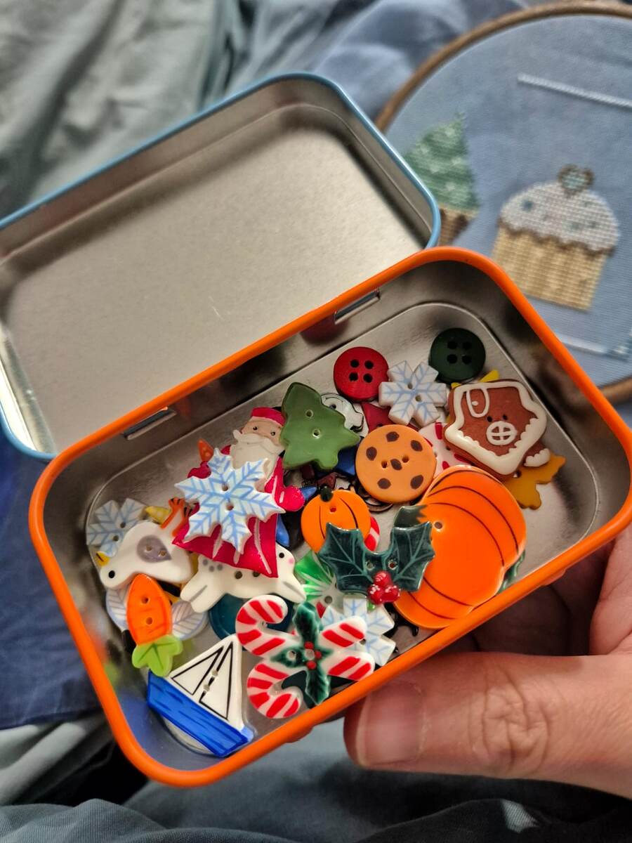 Моя недавняя коллекция пуговиц выглядела так