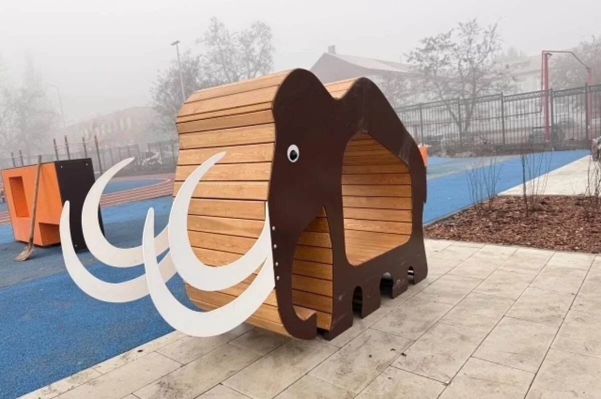    Югра завершает ремонтные работы на территории лицея в Макеевке