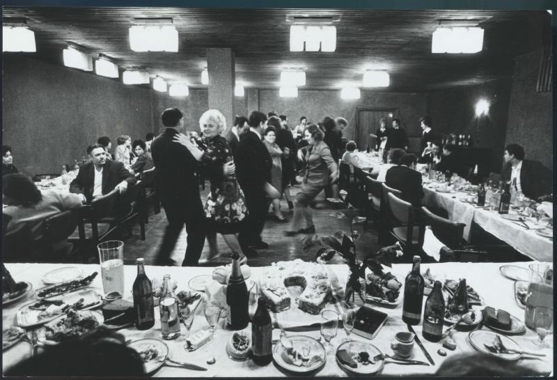 Всеволод Тарасевич
Застолье
Дата съемки: 1976 год