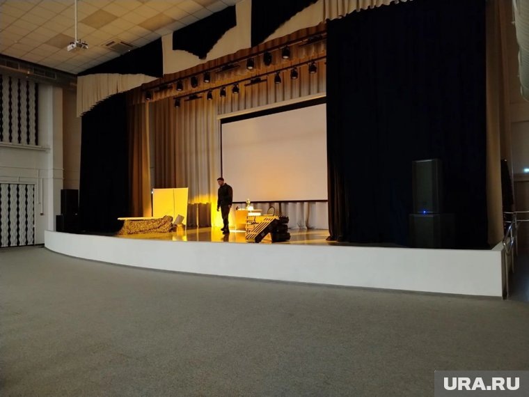     Спектакль «Позывной Лютик» прошел в школе имени героя Ольги Качуры