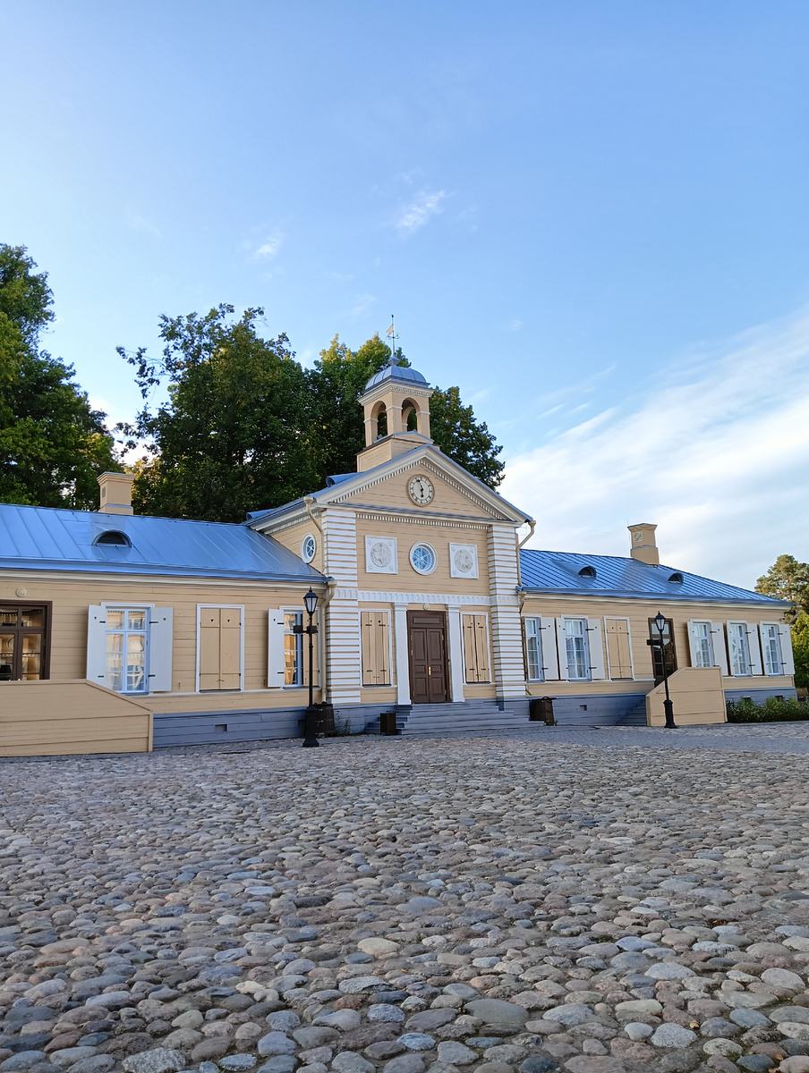 Усадьба в парке