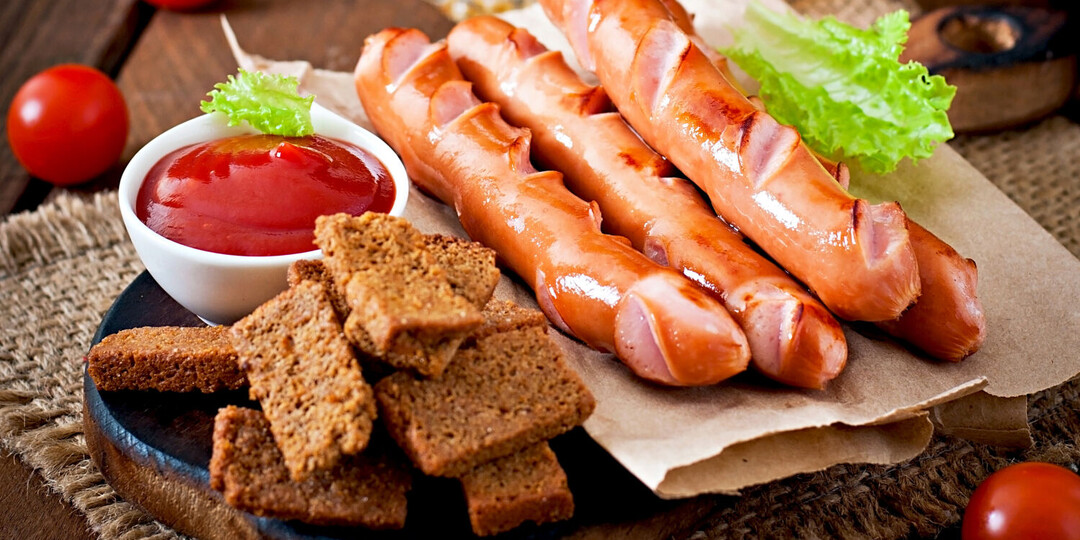 Почему именно сосиски онкологи рекомендуют вычеркнуть из рациона