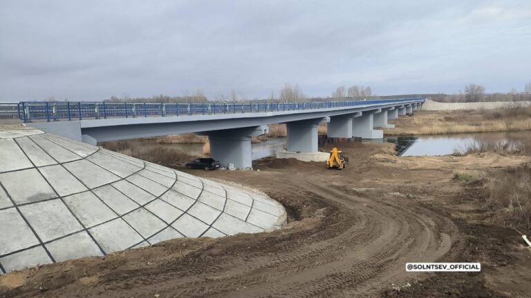    В Соль-Илецком округе открыто движение по обновлённому мосту через Илек Оренбуржье