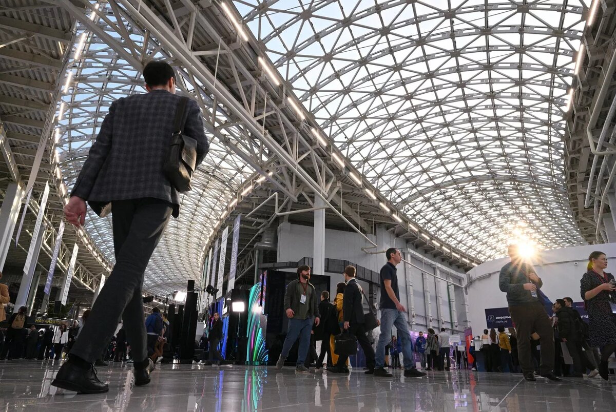 © Фотохост Конгресса молодых учёных. Конгресс молодых ученых в Парке науки и искусства "Сириус". Архивное фото