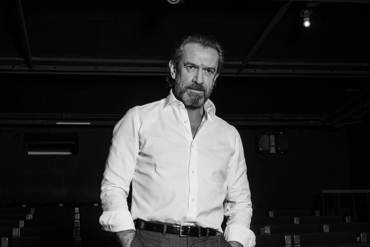 Машков — актер мощного темперамента и огромного диапазона. Его герои — от бандитов до аристократов — всегда узнаваемы и любимы миллионами зрителей. Источник: vk.com/vl_mashkov📷
