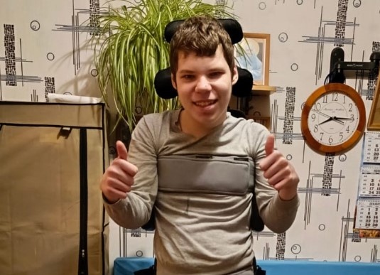 «Мосфильм» помог подростку с ДЦП встать на путь реабилитации