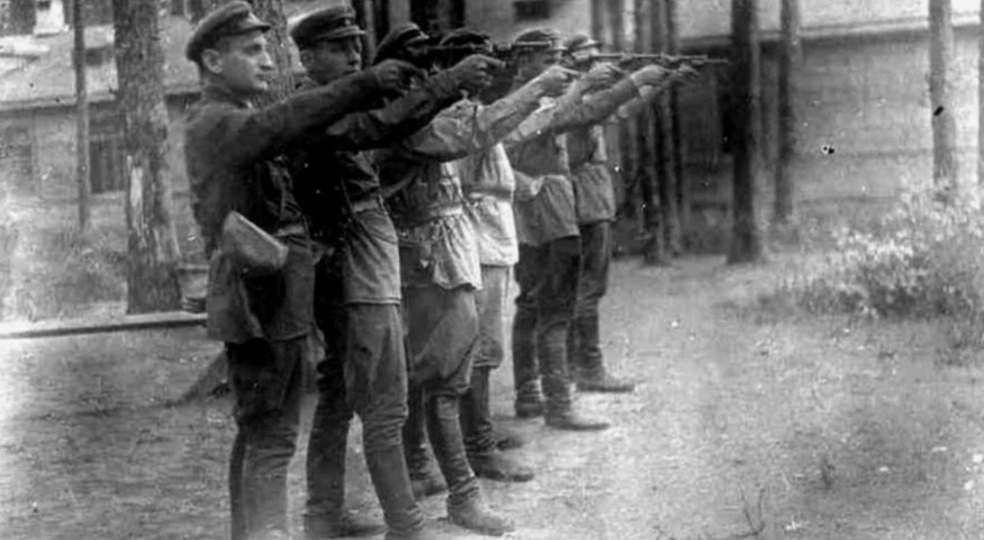 Массовое уничтожение своих же граждан: за что расстреляли главного силовика Сталина?