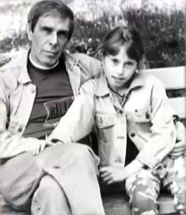 Маша с отцом актером Андреем Болтневым. Фото: соцсети