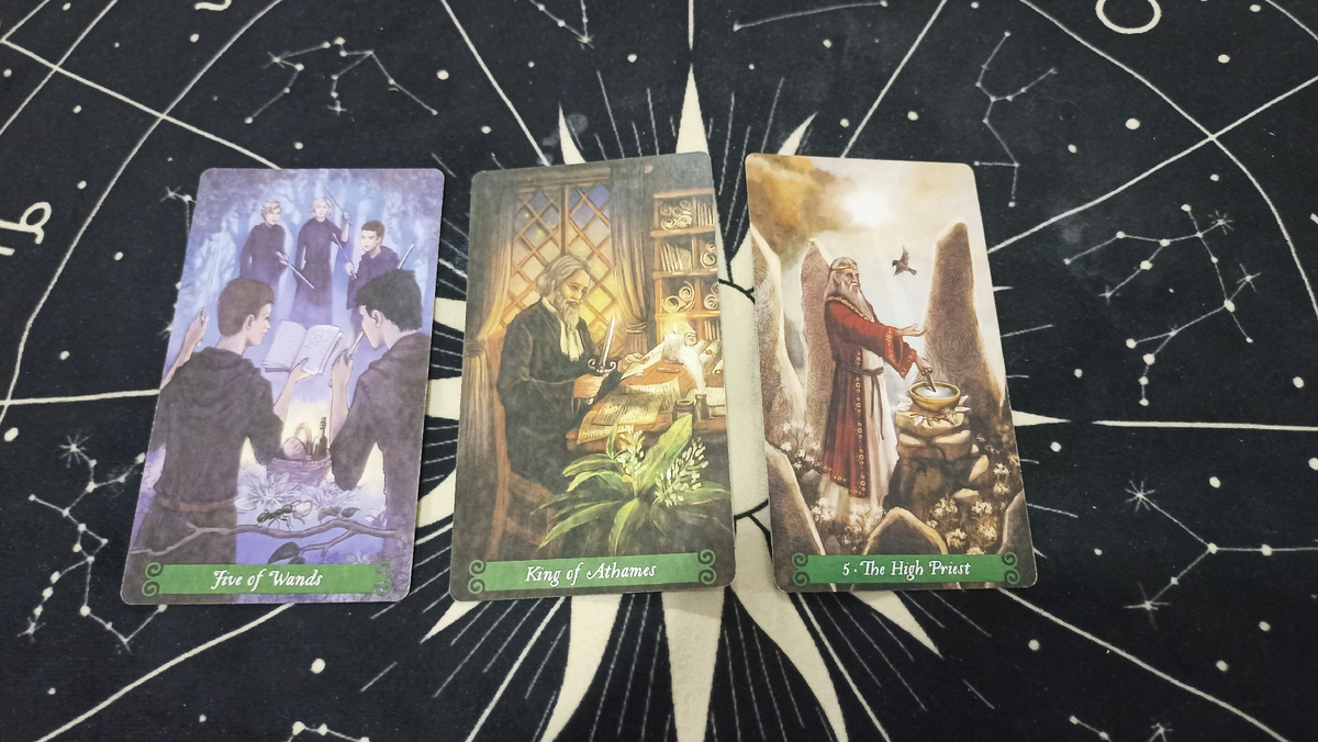 Расклад таро на тему: Подсказка для решения вашей ситуации/проблемы