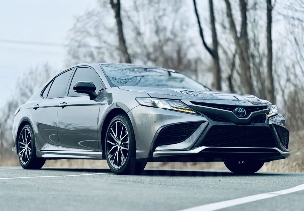 Toyota Camry 2022 года.