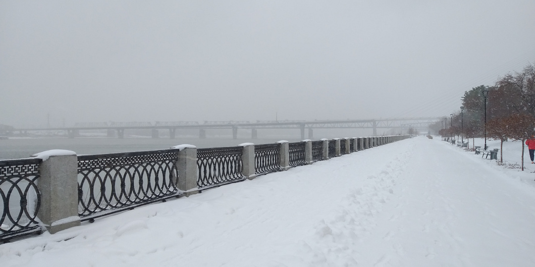 «Завершение Новосибирска». Город засыпает снежок, а я гуляю по набережной и Красному проспекту и посещаю музеи