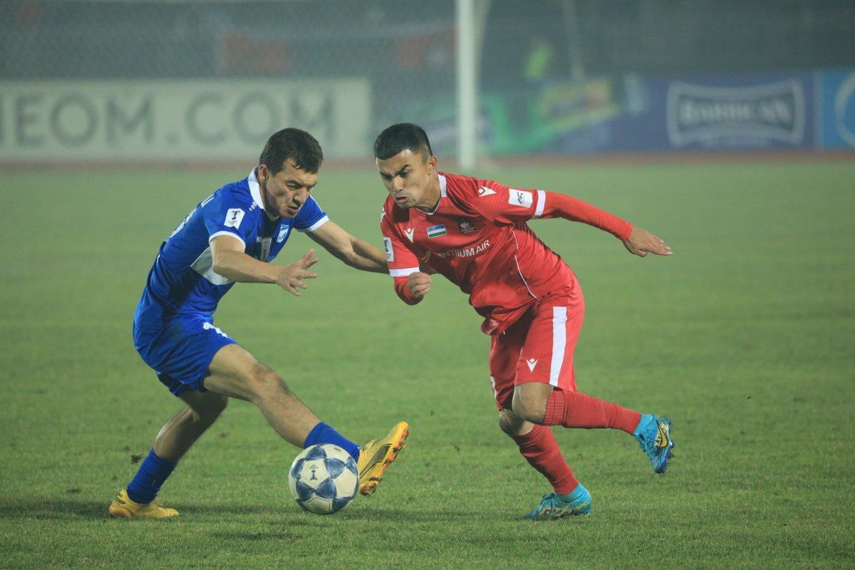 Фрагмент матча "Андижан" — "Аркадаг". Фото пресс-службы "Андижана"