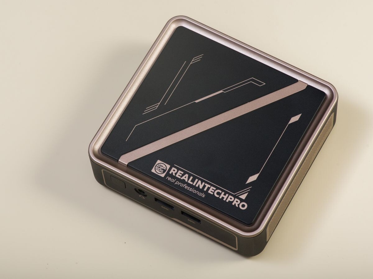    Обзор REALINTECHPRO PC SLIM: с AMD из России