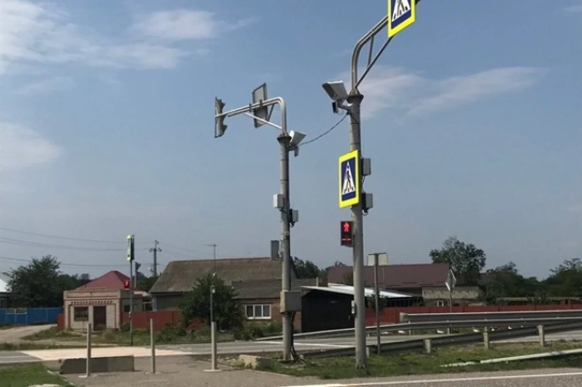    Распознающие езду с телефоном и непристегнутым ремнем камеры сделали в Чите