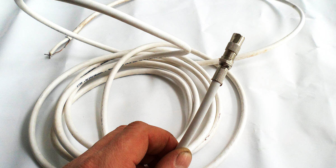 Самая дешёвая антенна: сделал цифровое ТВ из обрезка провода