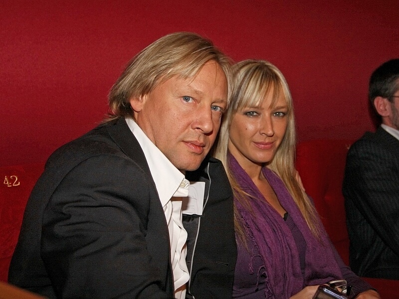 Дмитрий Харатьян со второй супругой.