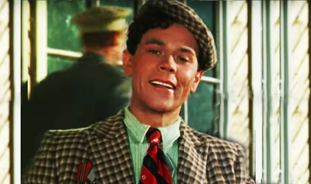 Андрей Петров в роли Васи Тузова в картине «Кубанские казаки».