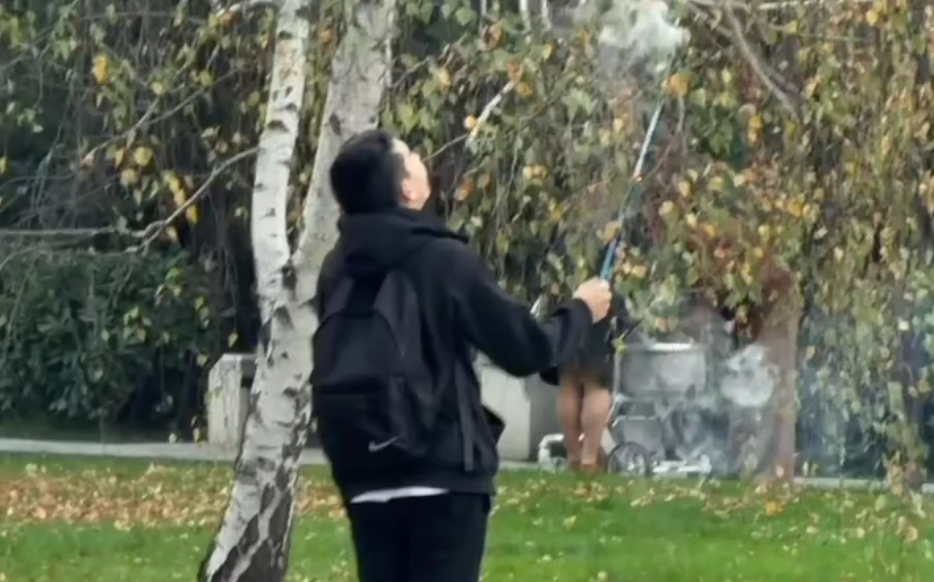     Социальные сети