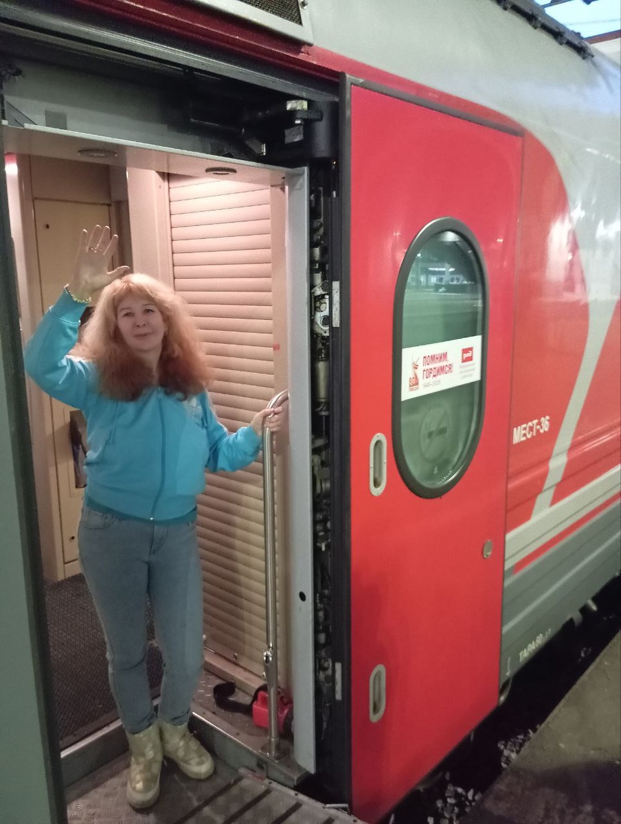 Светлана в поезде, отправляется в Улан-Удэ помогать приюту Ананда