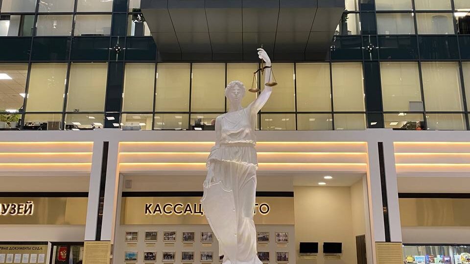 Кассация решила: Долина оставляет квартиру, а Лурье теряет всё