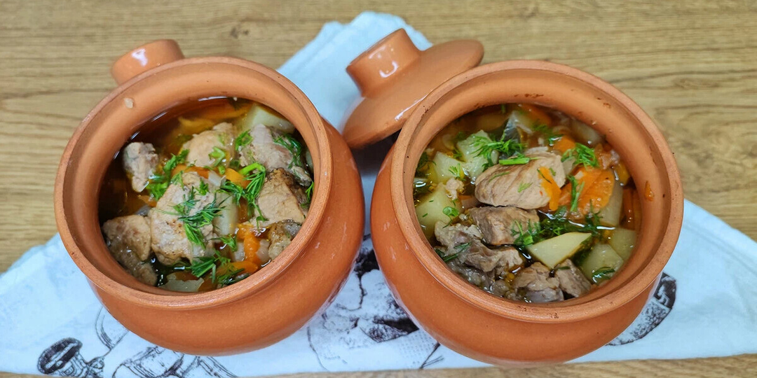 Ароматное жаркое в горшочке: мясо, которое тает во рту