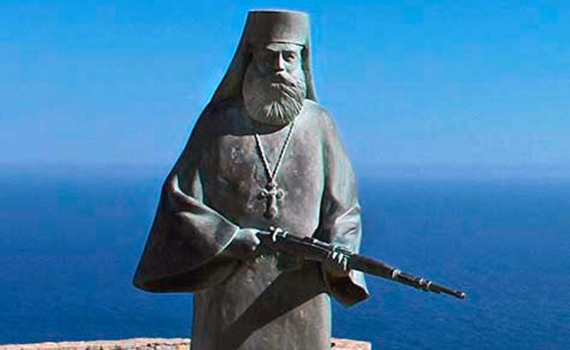 Фрагмент памятника борцам с нацистами