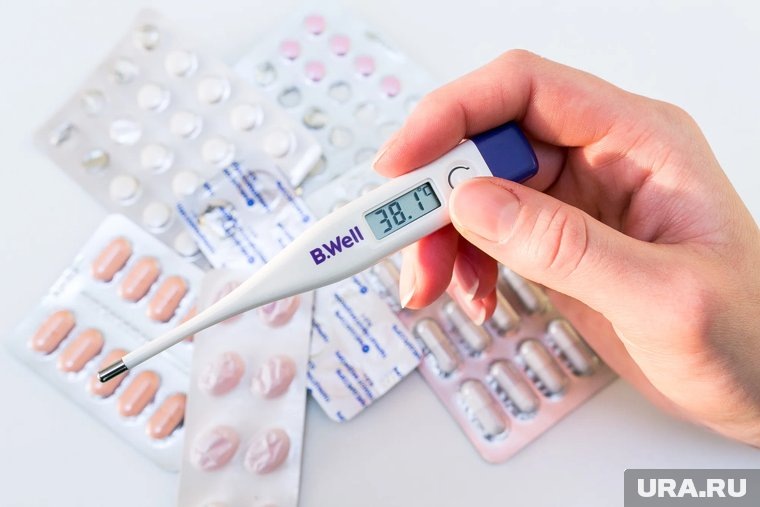     Москвичи пожаловались на резкую боль в ушах, высокую температуру и слабость