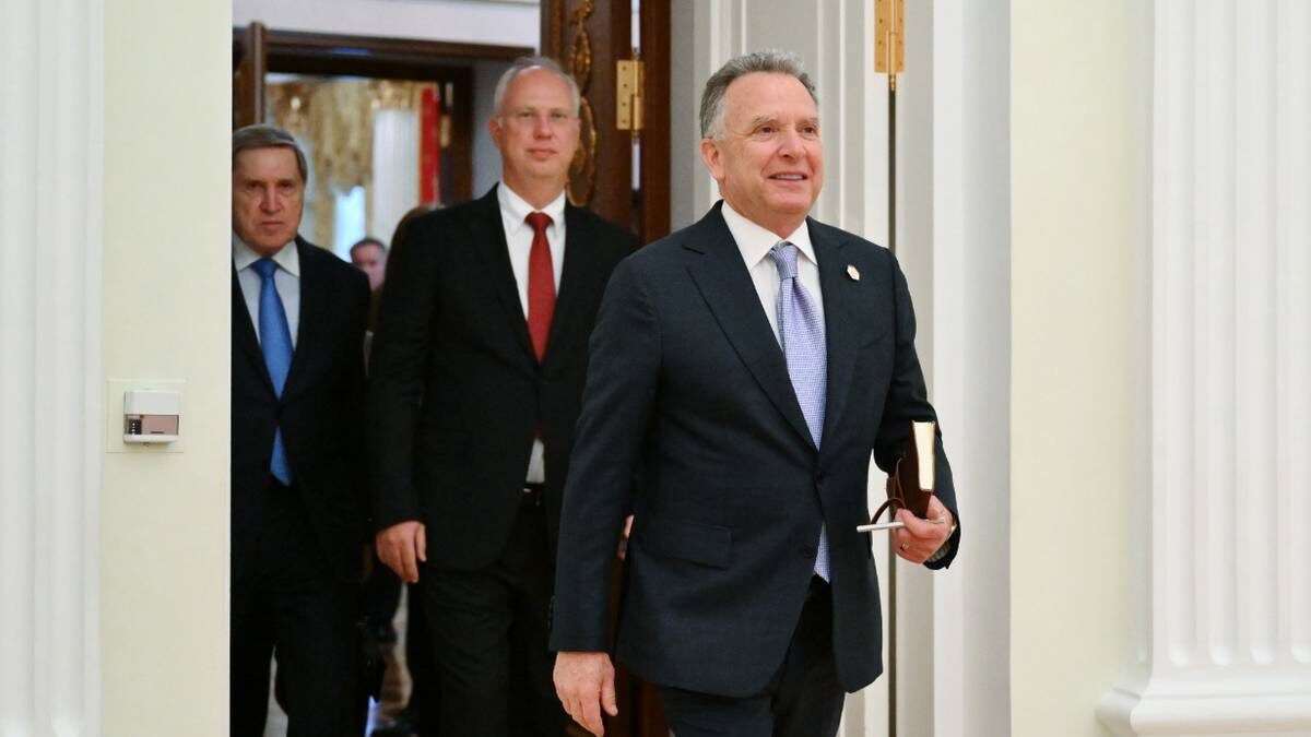    Спецпосланник президента США Стивен Уиткофф перед началом встречи с Владимиром Путиным / Фото: Кристина Кормилицына / РИА Новости